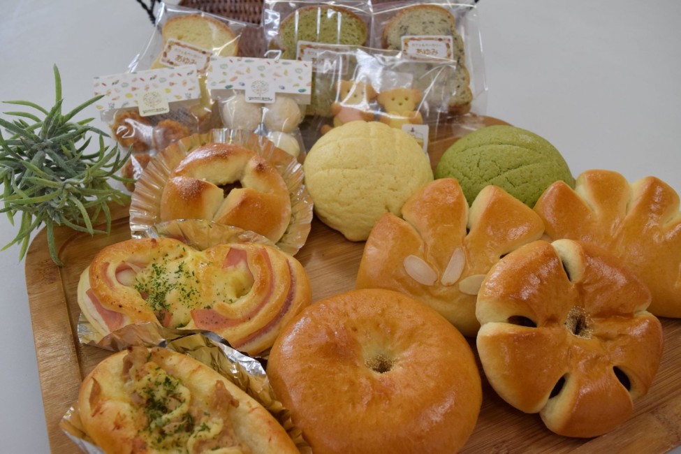 カフェ&ベ一力リ一 あゆみ