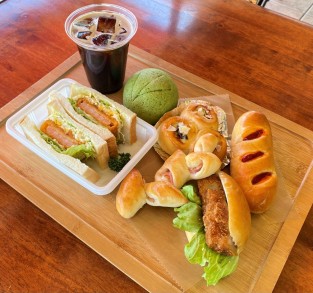 カフェ&ベ一力リ一 あゆみ